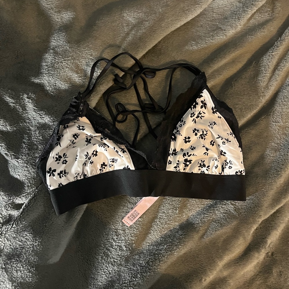 Victorias Secret Lacy Bralette